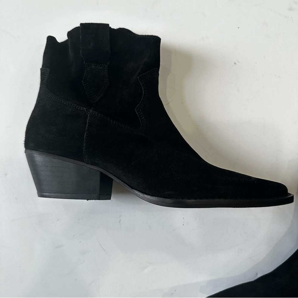 Chinese Laundry Califa Casual Bootie Black Suede Pointy Toe Western Ankle Boots - Picture 10 of 13